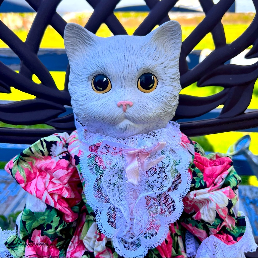 Vintage Porcelain Ceramic Cat doll.
